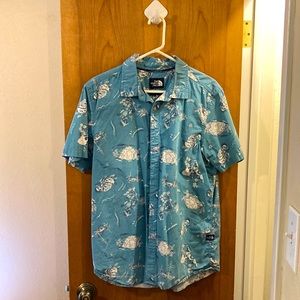 Men’s Large North Face Casual Camping Button-down